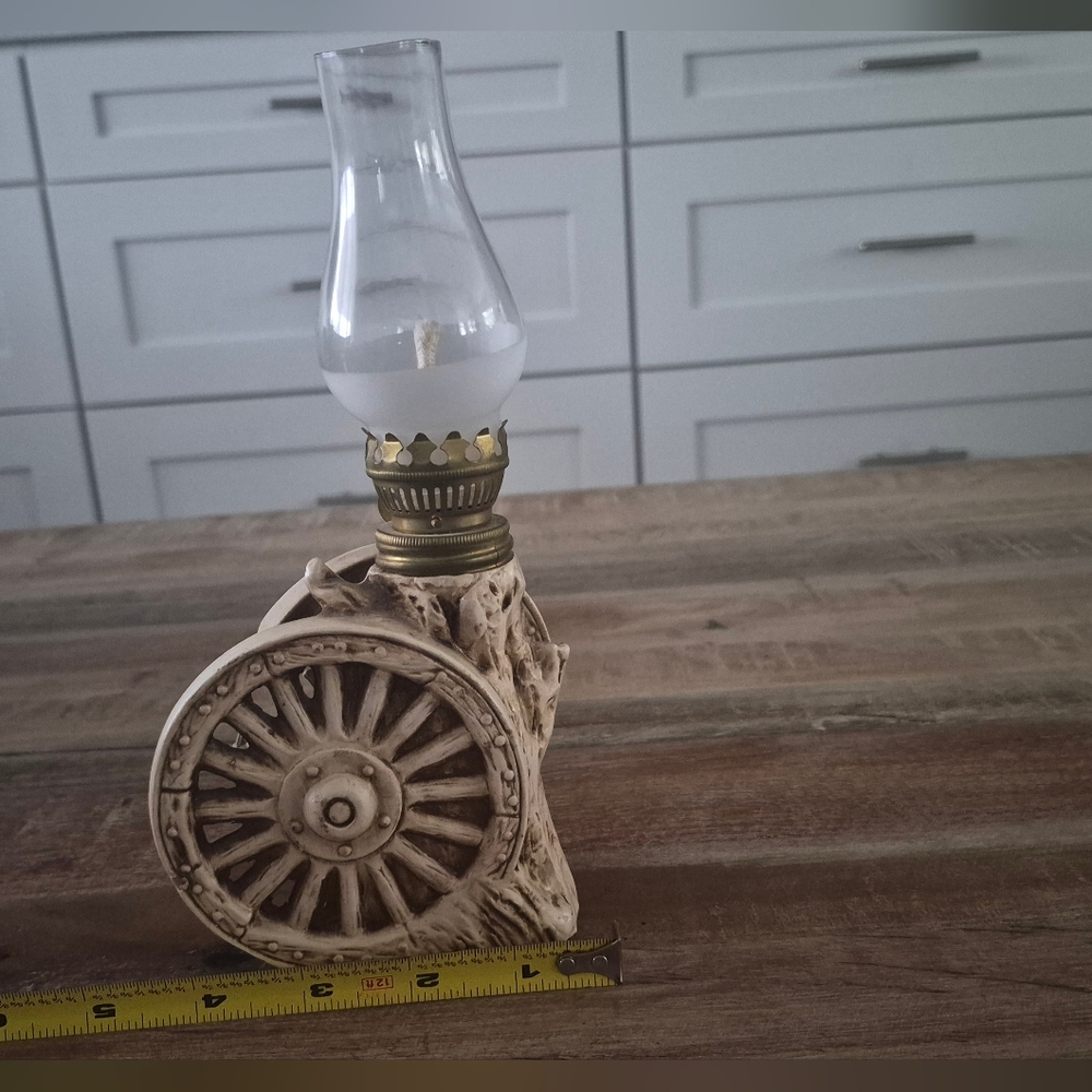 Vintage Wheel Design Oil Lamp Perfect Condition/ceramic - Picture 2 of 8